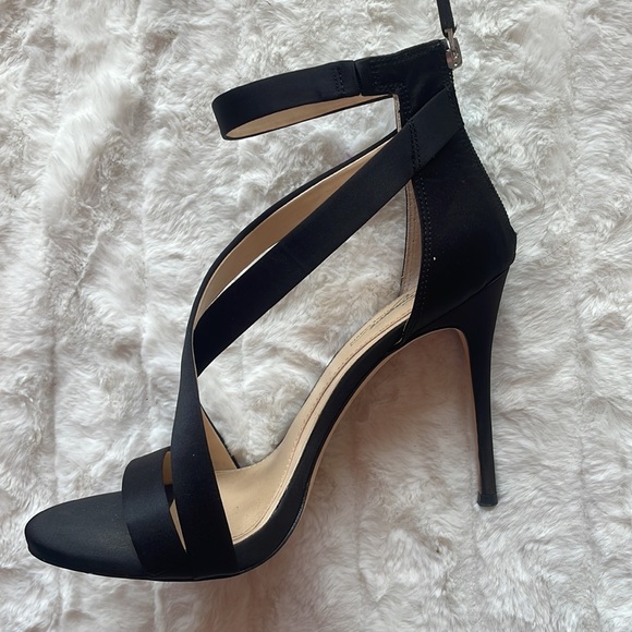 Vince Camuto Black Heels - Picture 9 of 10